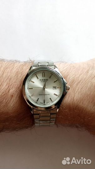 Часы casio quartz white