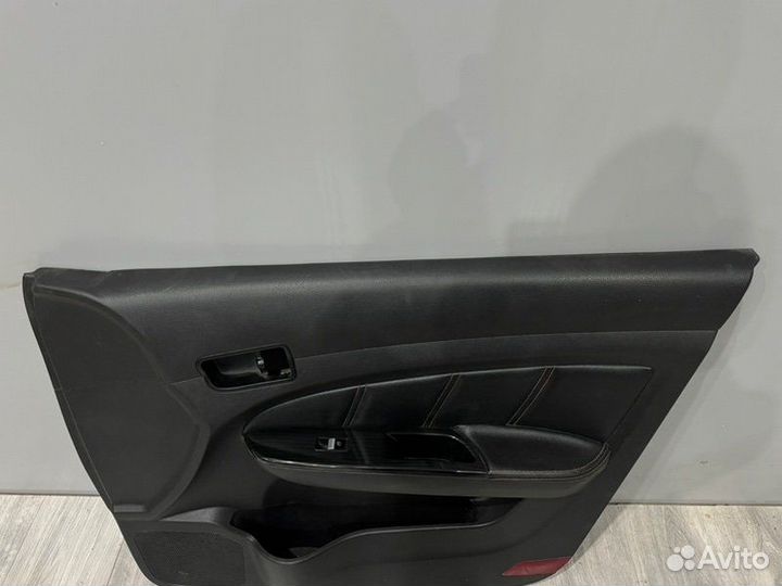 Обшивка двери передняя правая Lifan Solano 2