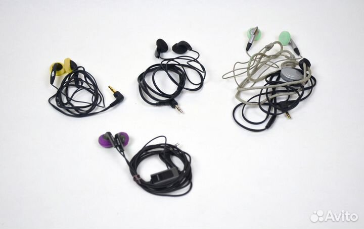 Наушники брендовые проводные вкладыши