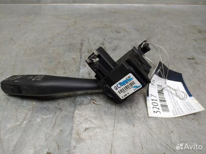 Переключатель стеклоочистителей Skoda Octavia (A5