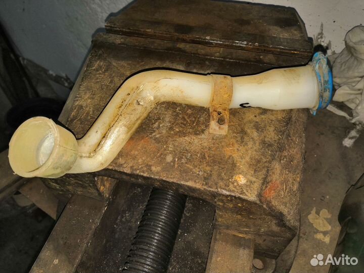 Заливная горловина бачка омывателя Chery Sweet (QQ