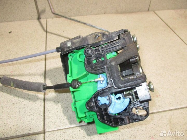 Замок двери передней правой Hyundai Solaris 1