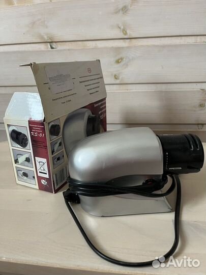 Электрическая точилка для ножей