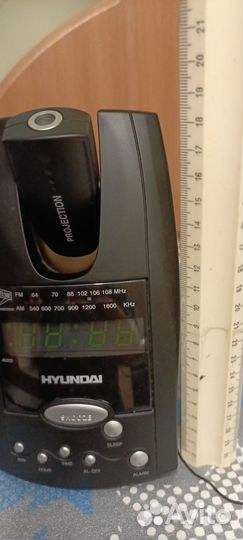 Радиоприемник с будильником и проектором