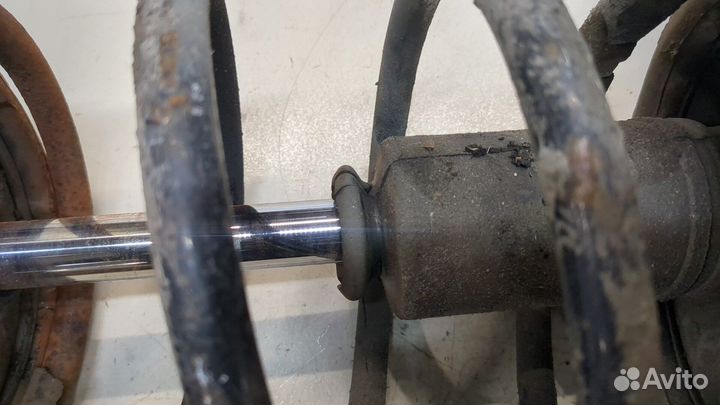 Амортизатор подвески правый передний Mitsubishi Space Star