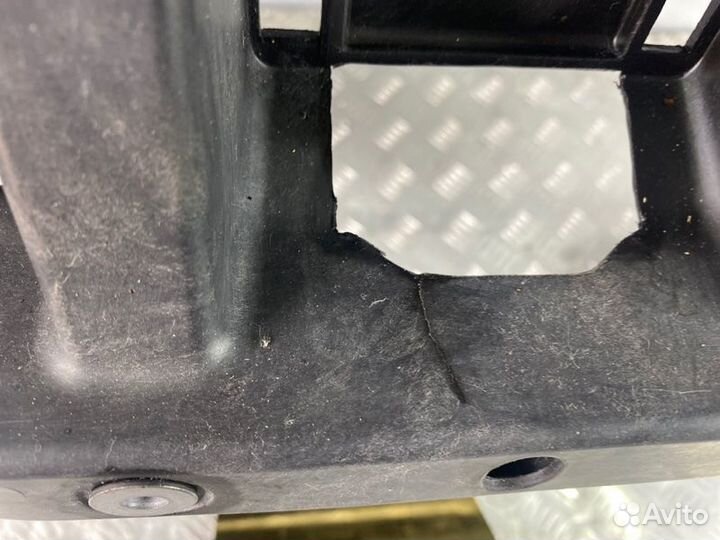 Передняя панель (телевизор) Volkswagen Passat B6