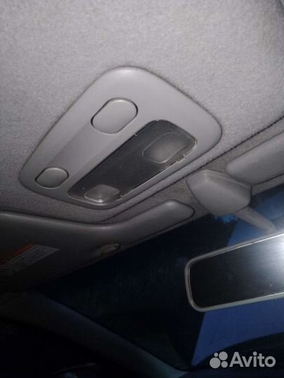 Светильник салона Nissan Bluebird U14