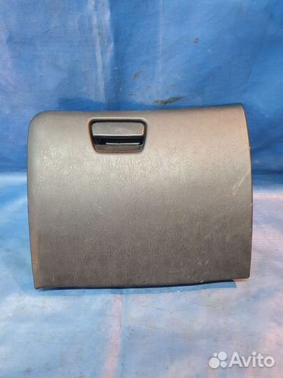 Бардачок Mitsubishi Galant 8