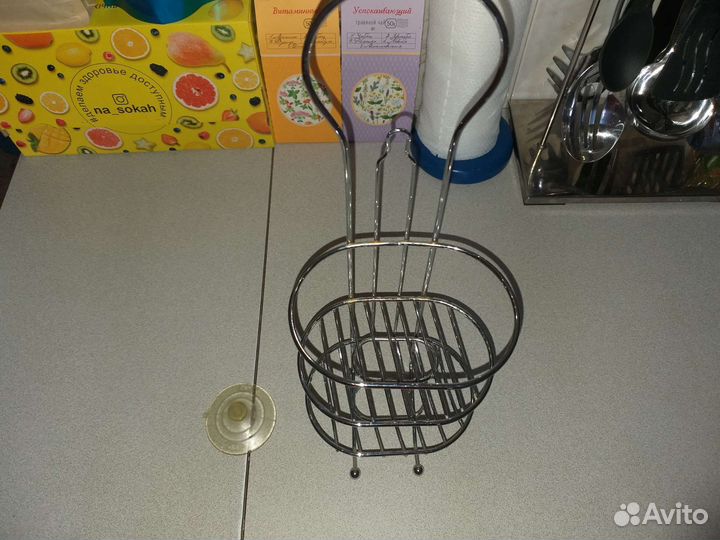 Полки для ванной комнаты