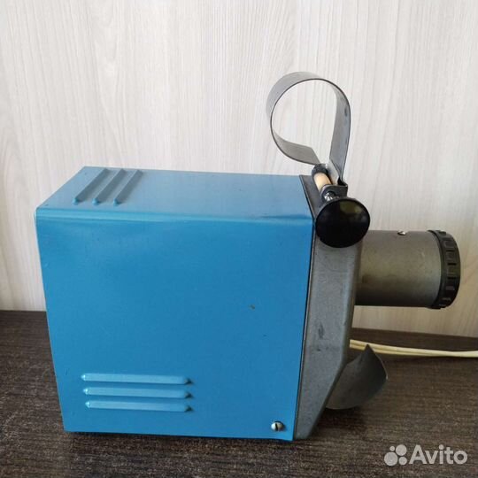 Фильмоскоп с диафильмами из СССР