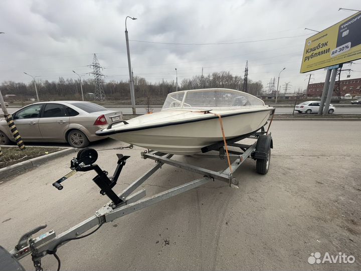 Лодка радуга и мотор mercury 9.9
