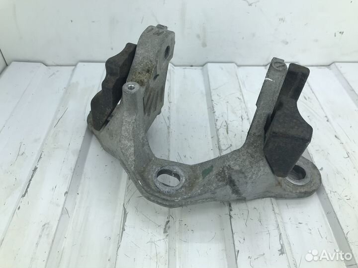 Кронштейн крепления двигателя левый Mazda 6 GJ