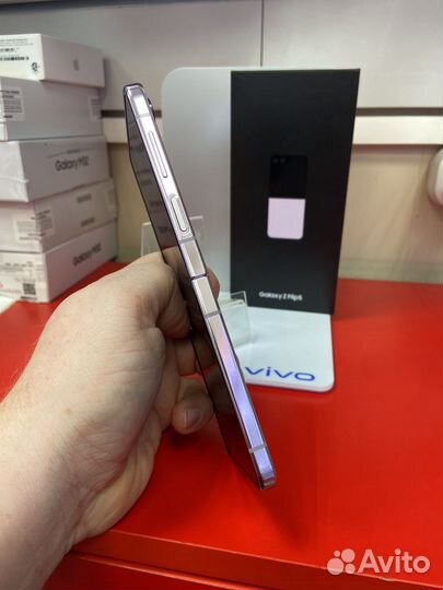 Samsung Galaxy Z Flip5, 8/256 ГБ