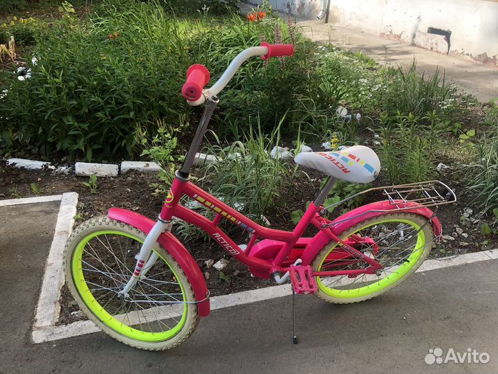 Велосипед для девочки, R20