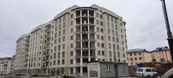 4-к. квартира, 135 м², 6/8 эт.