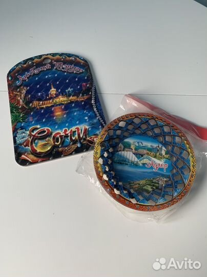 Подарок на 8 марта доска разделочная и тарелка