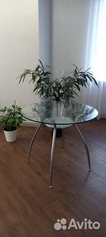Кухонный стол стеклянный круглый