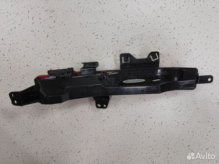 Левый фонарь в задний бампер Land Rover LR102042