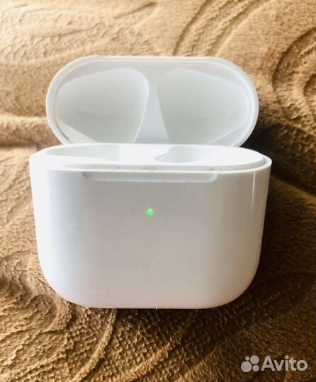 Кейс для зарядки наушникоа