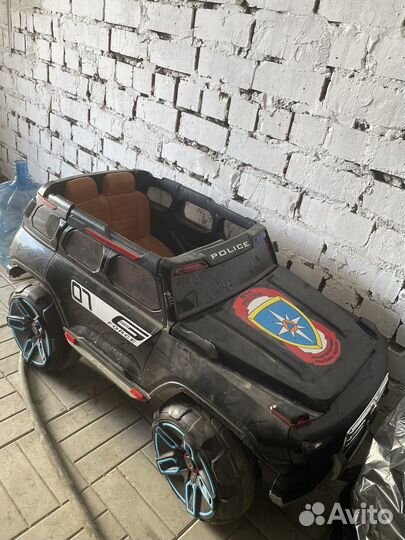 Электрическая машинка для детей