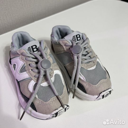 Кроссовки детские 22 размер