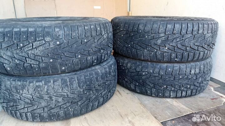 Nokian Tyres Hakkapeliitta 7 235/60 R18