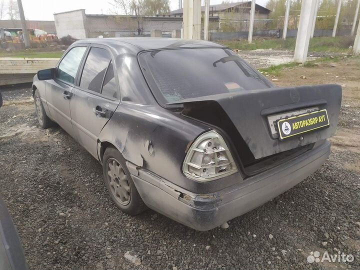 Усилитель тормозов вакуумный Mercedes C Class W202