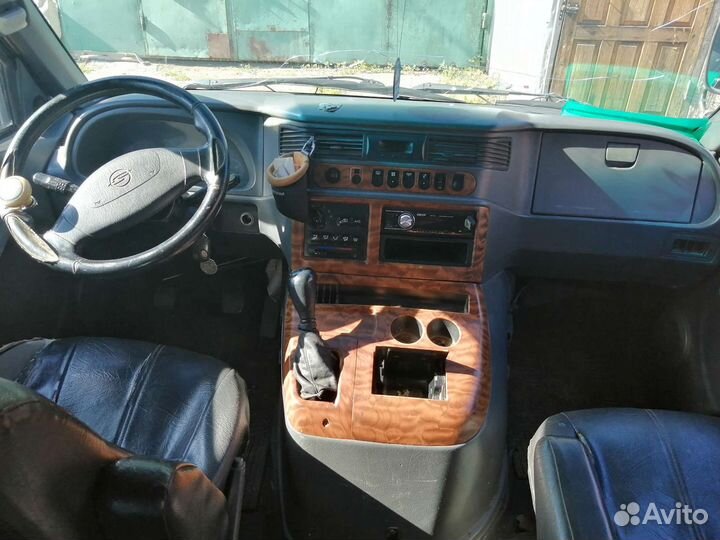 SsangYong Istana 2.9 МТ, 1999, 220 000 км