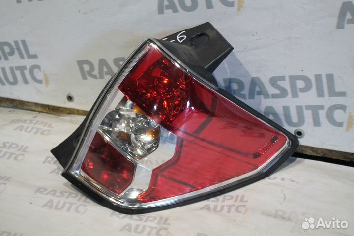 Фонарь правый Subaru Forester SH5 2008-2012