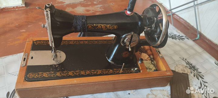 Швейная машинка