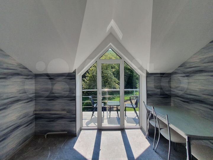 2-к. апартаменты, 33 м², 3/3 эт.