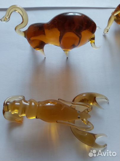 Коллекционные- знаки зодиака в цветном стекле