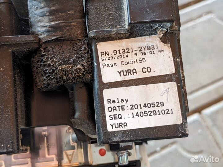 Блок предохранителей (проводка моторного отсека)