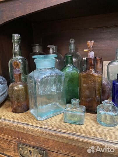 Старинные бутылочки и флаконы