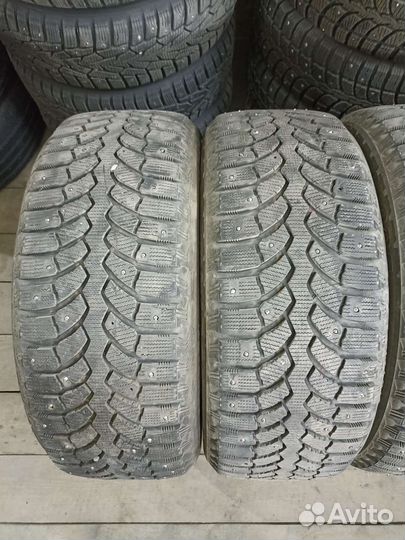 Bridgestone Blizzak Spike-01 225/55 R17