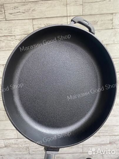 Чугунная сковородка