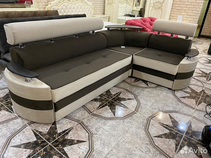 Диван угловой