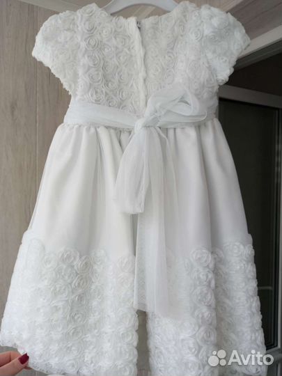 Платье нарядное для девочки 104 р