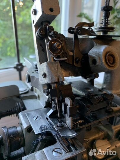 Швейная машинка оверлок бу