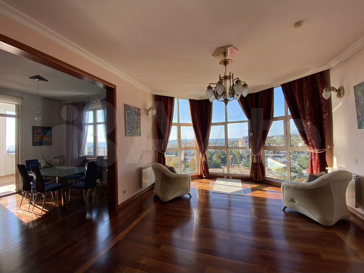 3-к. квартира, 136 м², 11/18 эт.