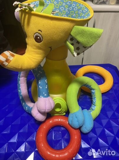 Пирамидка Слоник музыкальный Tiny love