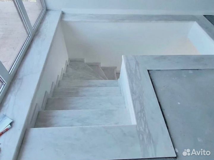 Мраморная лестница