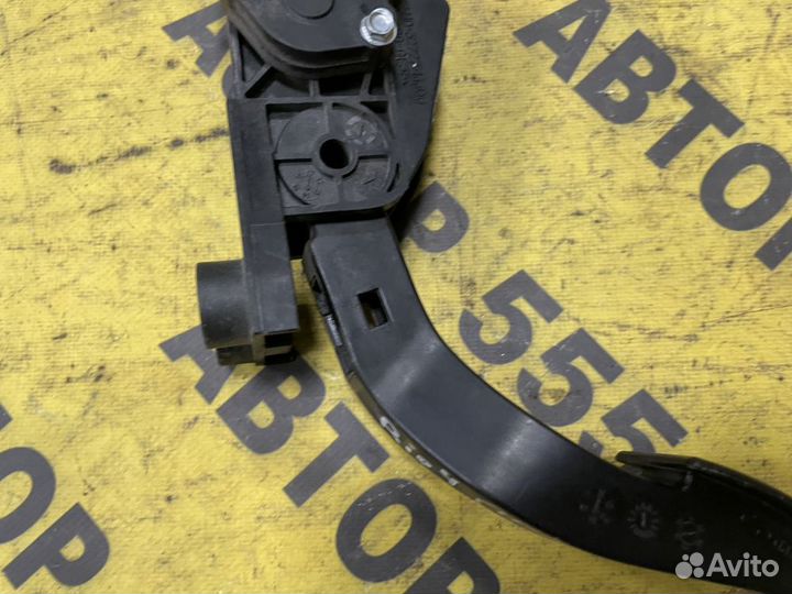 Педаль газа Kia Rio 3