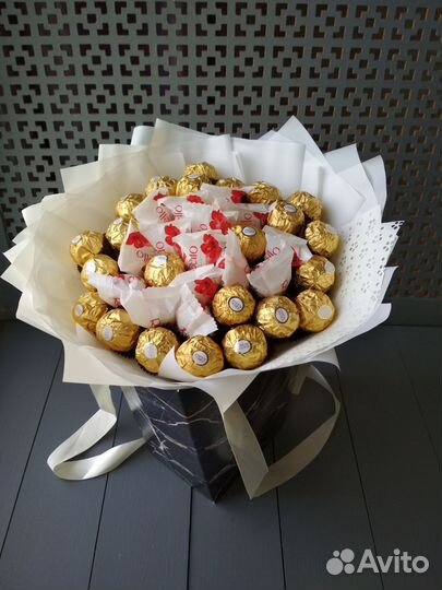 Сладкий букет из конфет