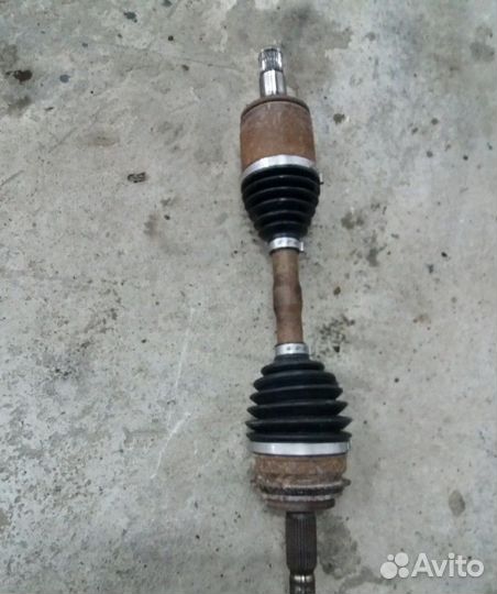 Привод передний левый Mitsubishi Pajero 4