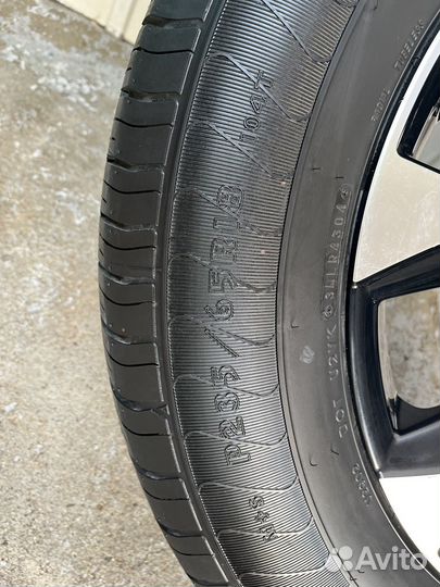 Автомобильное колесо