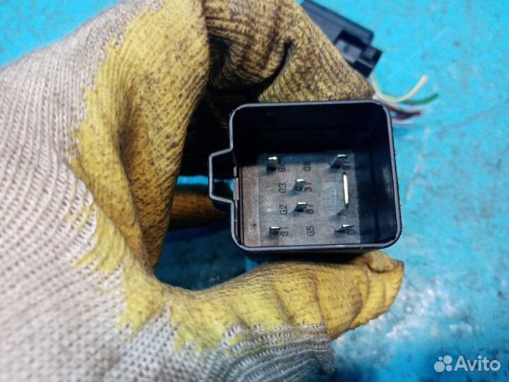 Реле свечей накала Land Rover Discovery Sport L550