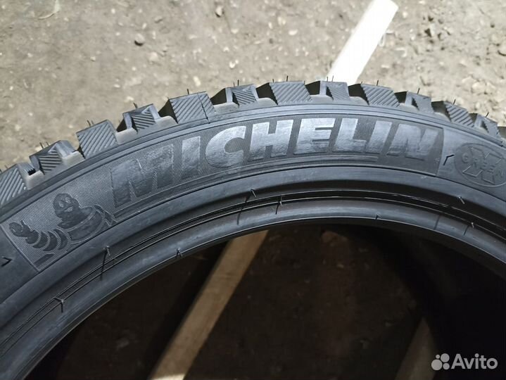 Michelin X-Ice North 3 255/40 R19