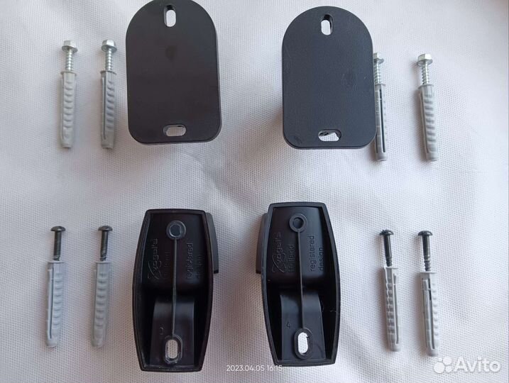 Передние панели к аппаратуре + кронштейн