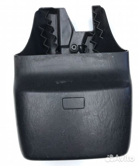 Кожух рулевой колонки Мазда Трибьют 2003г 2л 96кВт